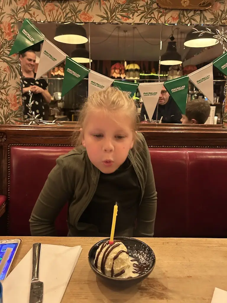 Kirsty Crawford_Rosso Lounge_Biggleswade_review