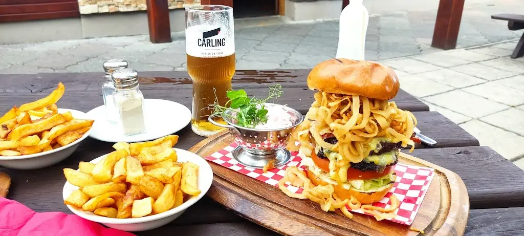 Aldo Schembri_The Well Bar and Grill_Ballykelly_review