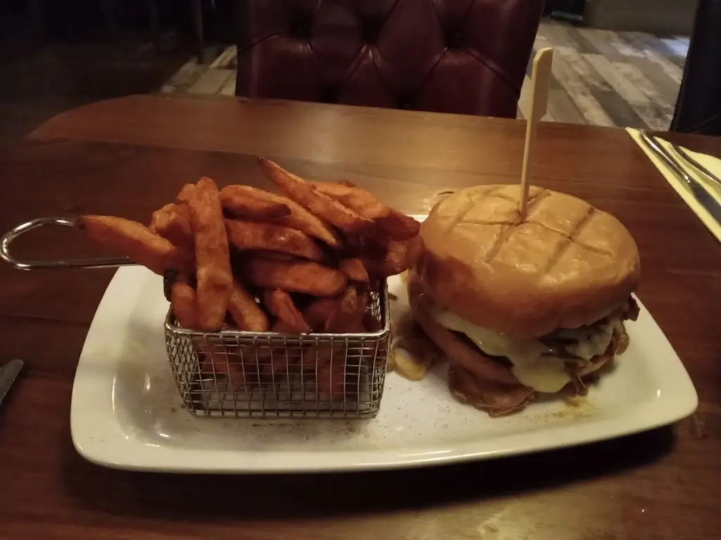 Matthew Law_Junction Bar & Grill at the Depot Bar & Venue Limavady_Ballykelly_review