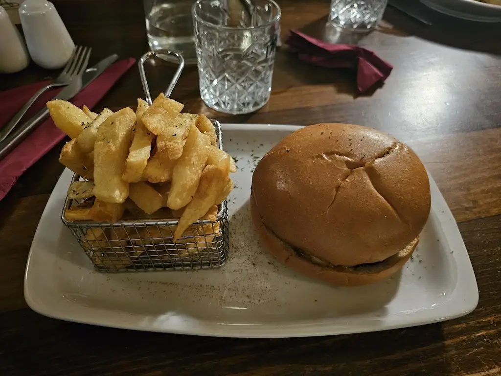 Sophie V-E_Junction Bar & Grill at the Depot Bar & Venue Limavady_Ballykelly_review