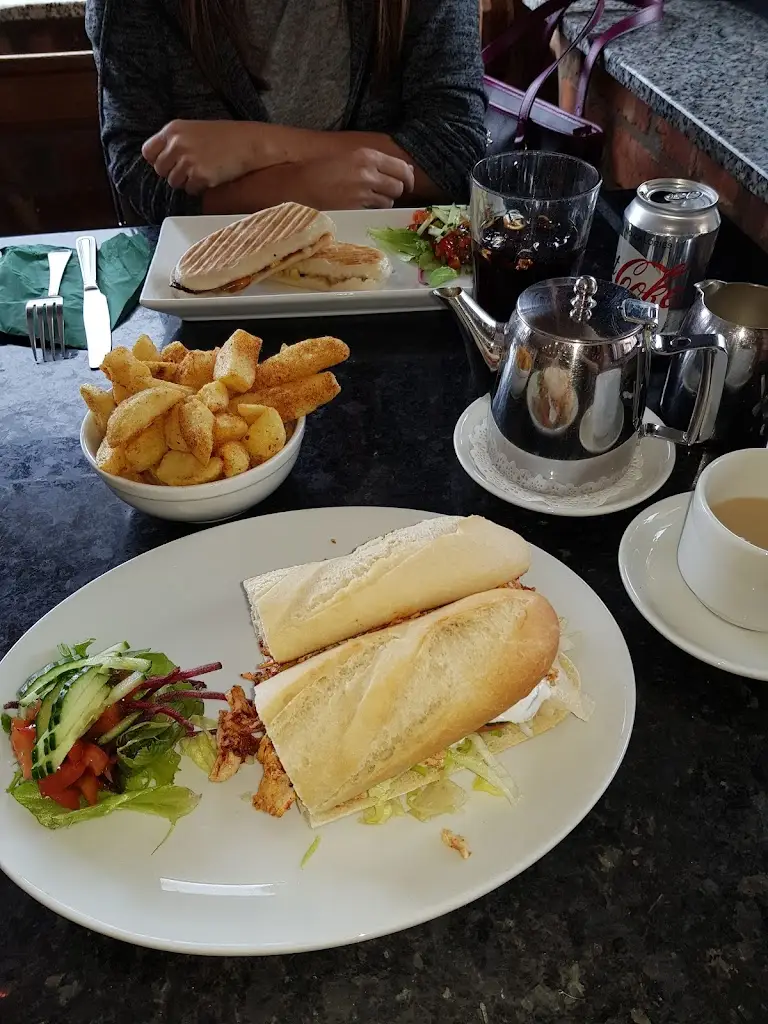 Kenny M_Cafe Cuisine_Carnmoney_recensione