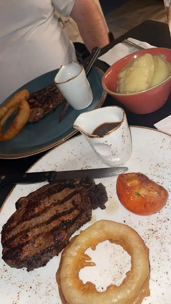 LG K _The Bull & Claw Donaghadee_Ballywalter_review