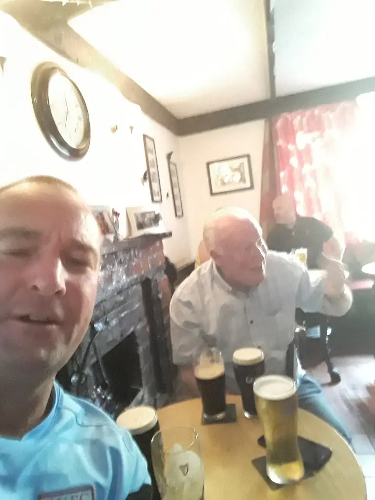 Robbie Williams_Waterfall Bar_Carnlough_recensione