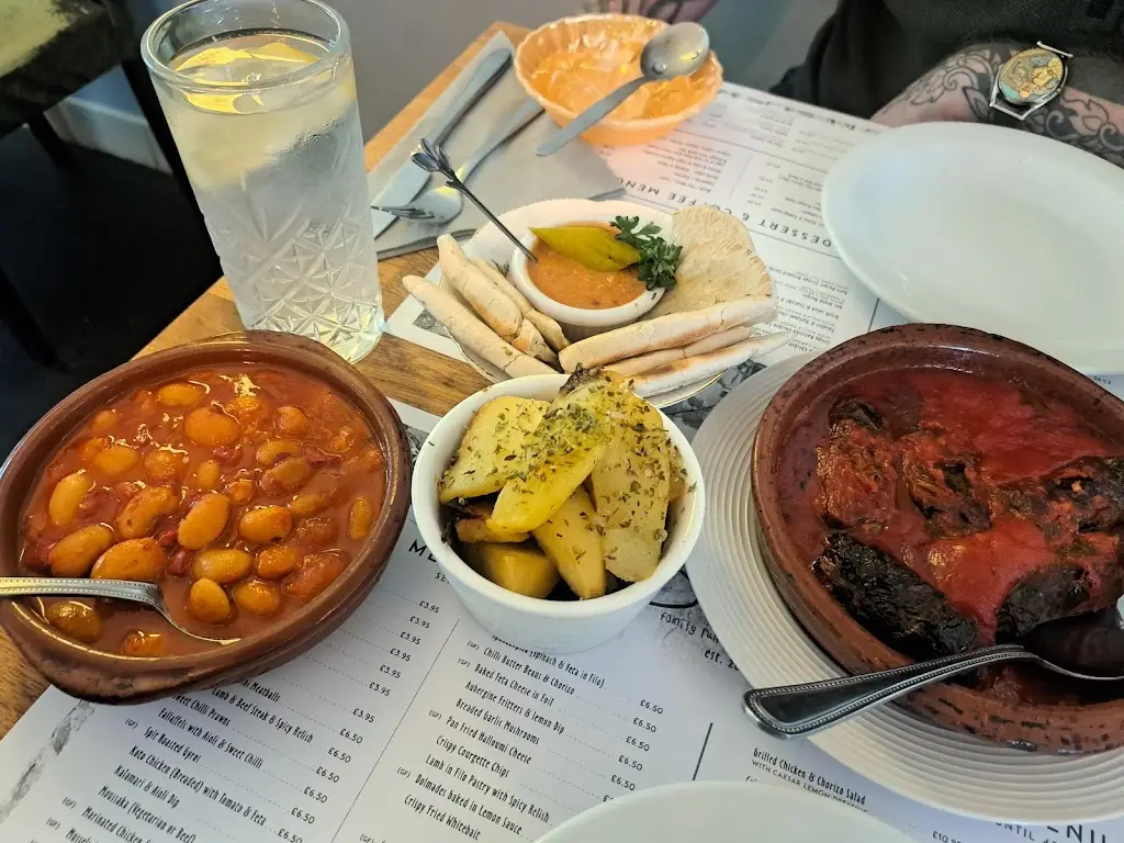 Steph Enderby_Dollakis_Ballinamallard_review