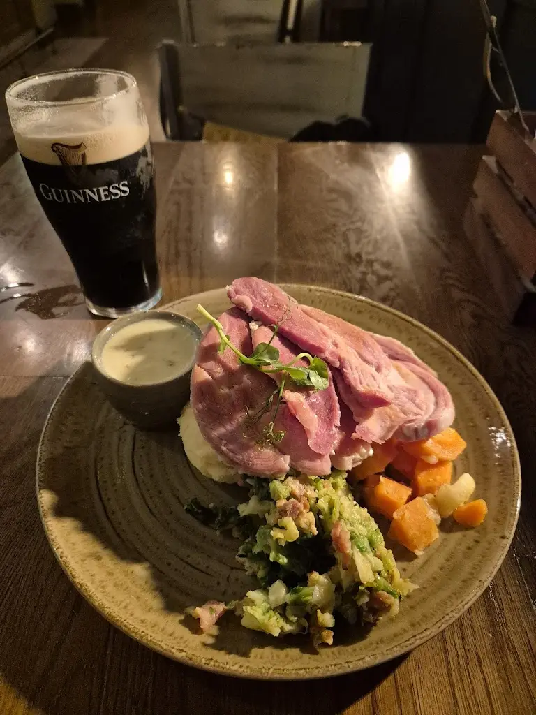 Marie Dvorakova_Crowe's Nest_Ballinamallard_review