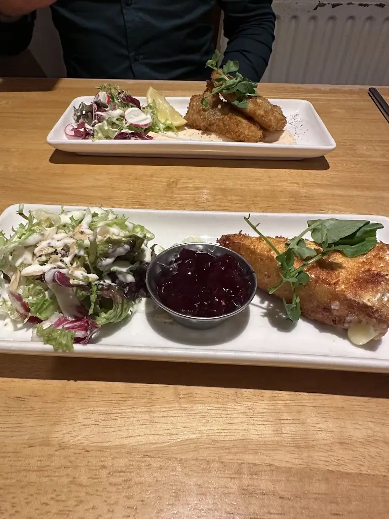 Paul McK_Tartine at the Distillers Arms_Bushmills_review