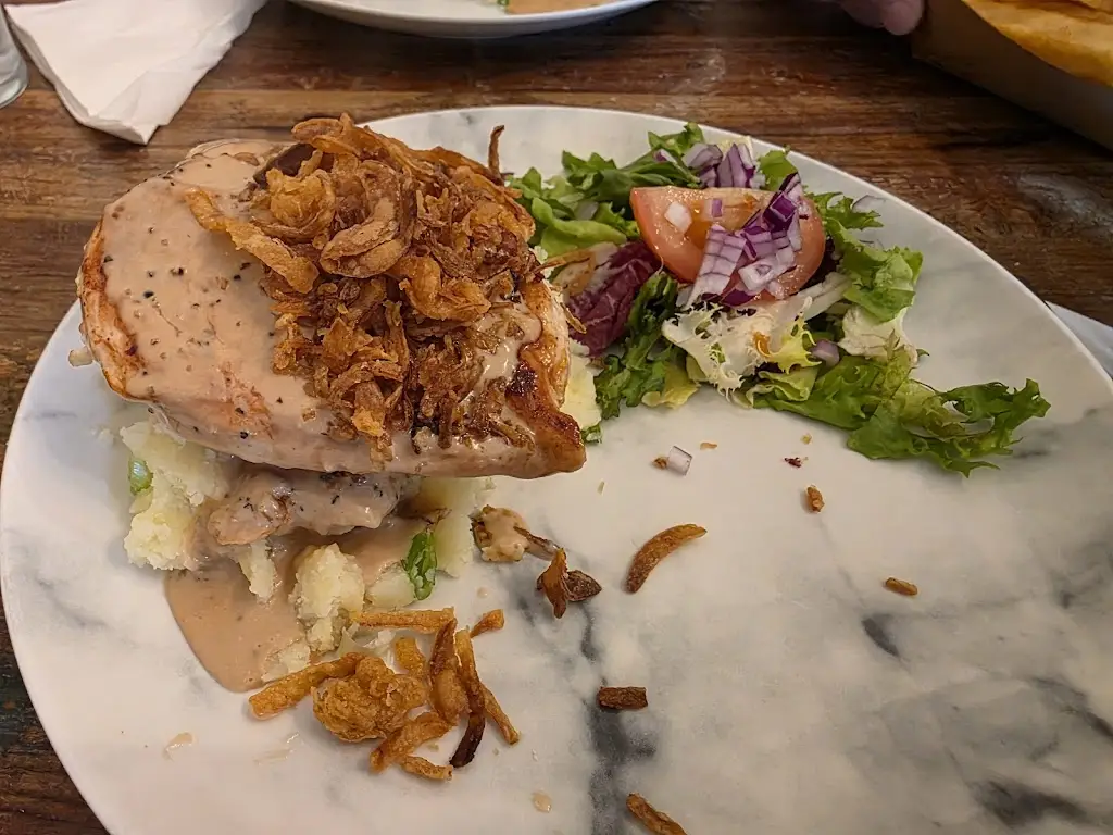 Ainsley Freshour_Lorna’s Kitchen_Bushmills_review