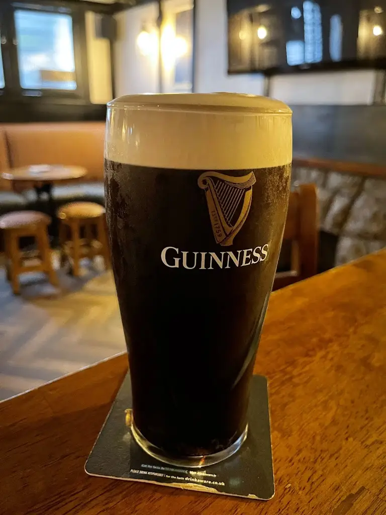 Ashley Donaldson_The Hole in the Wall_Armagh_review