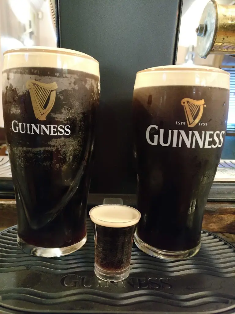 Niall Devlin_Mickey Kelly's Bar & Off Licence_Armagh_review