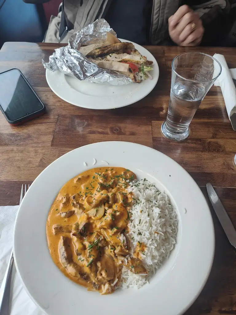 Jules Elliott_El Greco_Castlederg_review