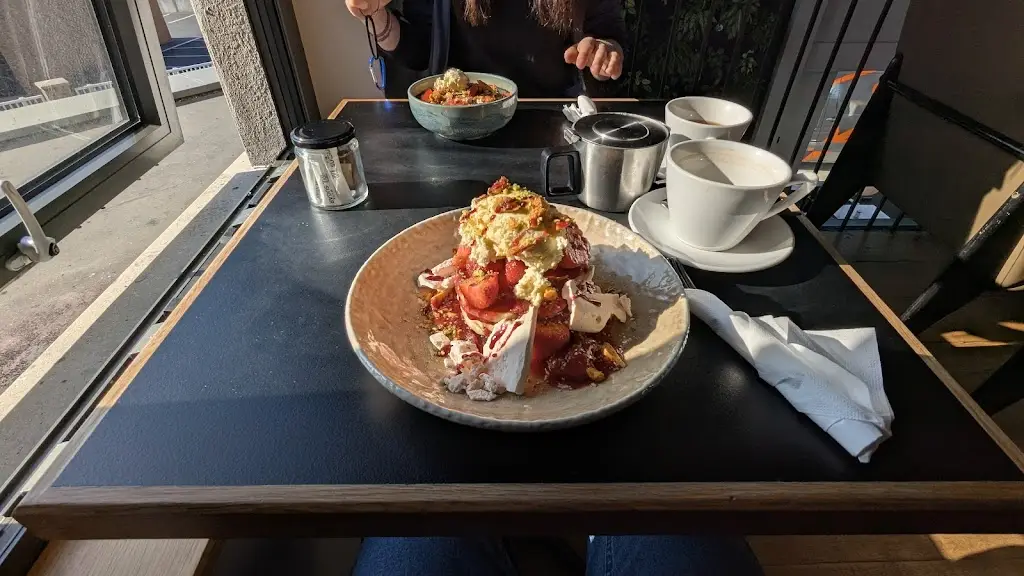 Darren Finlayson_Blend & Batch_Armagh City Banbridge and Craigavon_review