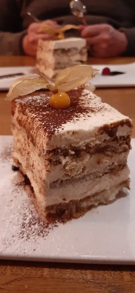 Roamin Gnome_Montalbano Italian_Biddenden_review