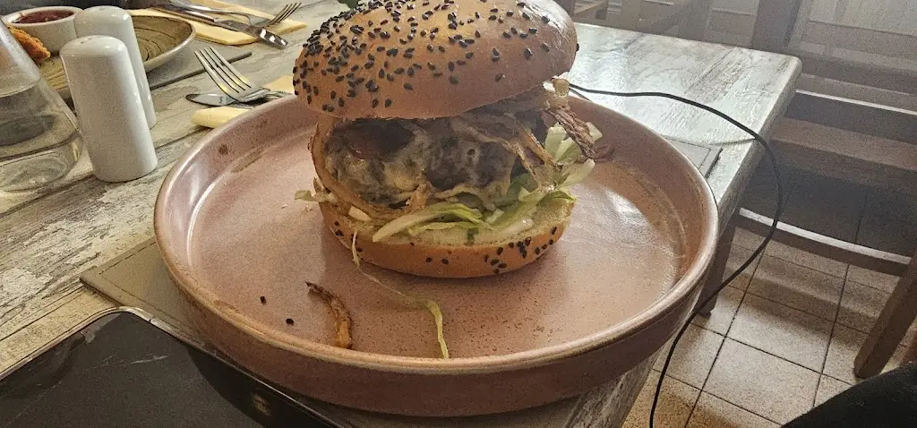 The Phantom Seekers_Sally McNallys_Armagh City Banbridge and Craigavon_review