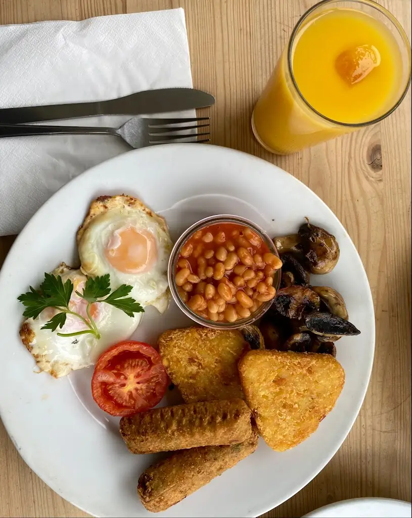 Tŷ Golchi_Bangor_slider_image_2