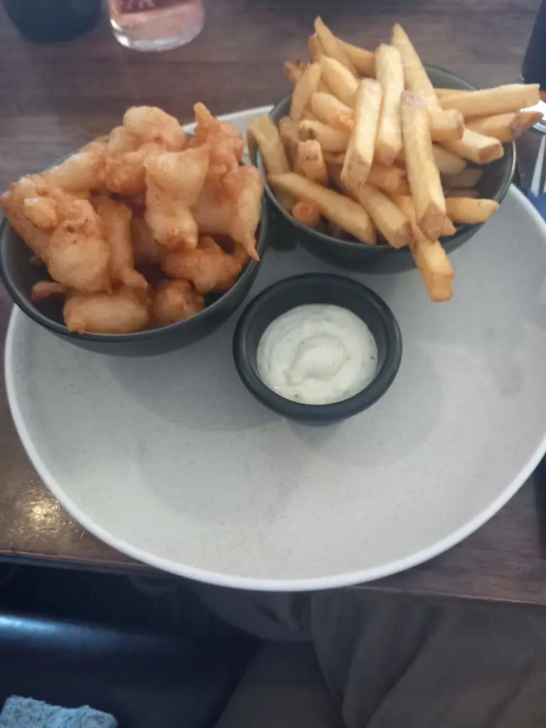 Benjamin McMullan_Esplanade Bar and Restaurant_Bangor_review