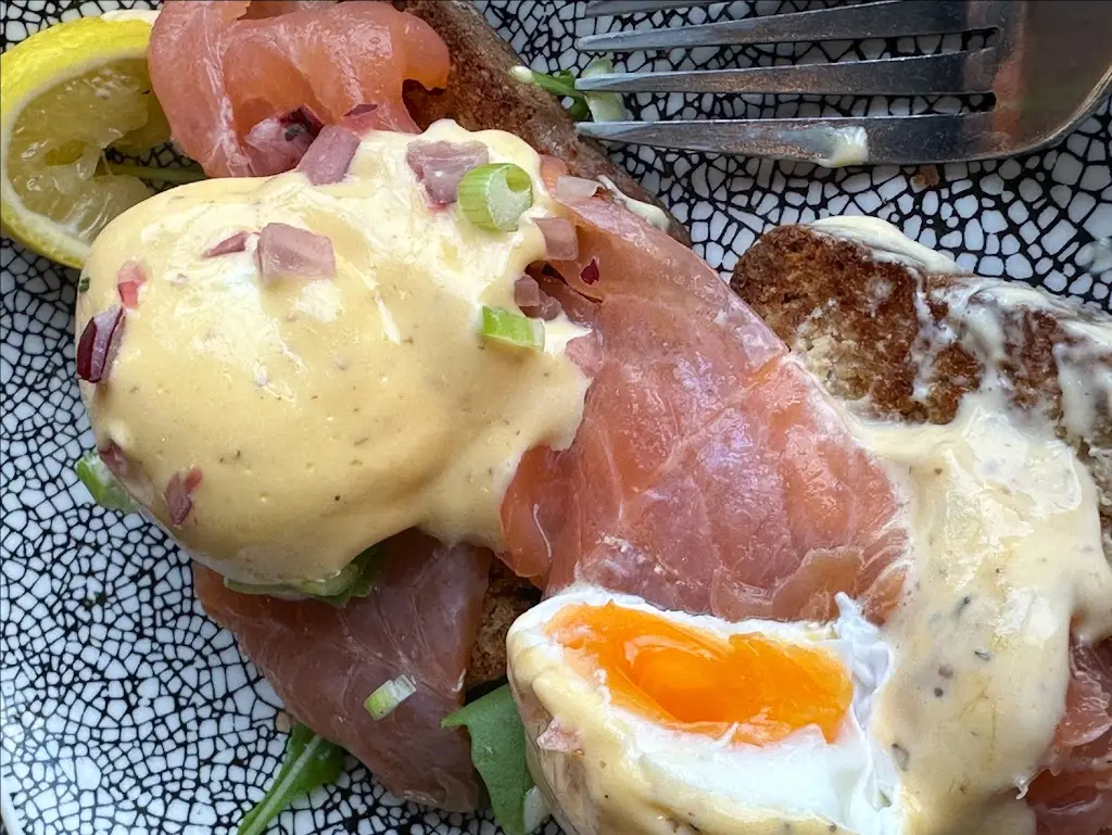 Sarah Emes_The Guillemot Café_Bangor_review