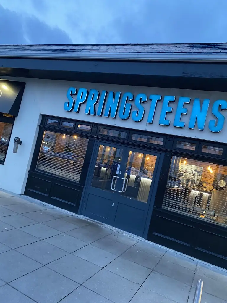 Anthony Bosworth_Springsteens Diner_Craigavon_recensione