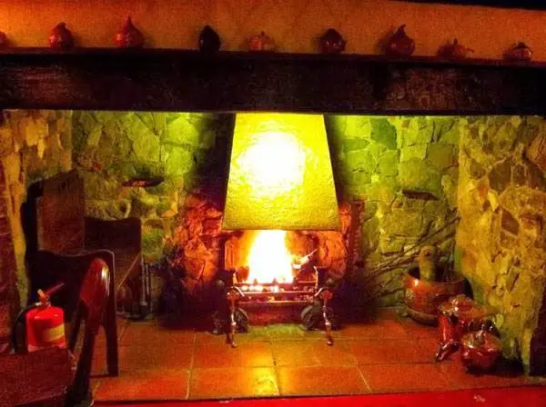 Ye Maydes Restaurant_Biddenden_slider_image_3