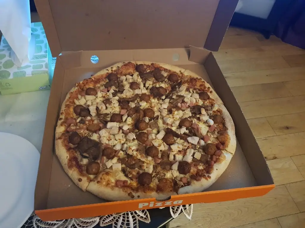 Mindaugas M_Taste of New York Pizzeria_Castlewellan_review