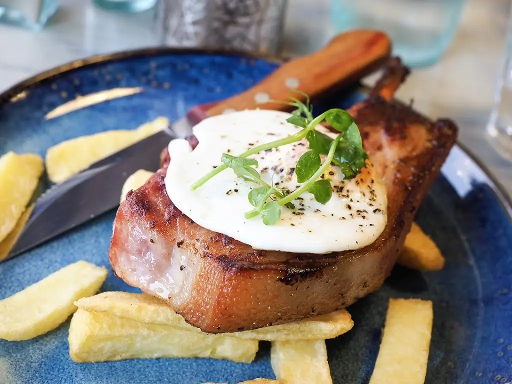 The Newbridge Restaurant_Coleraine_slider_image_2