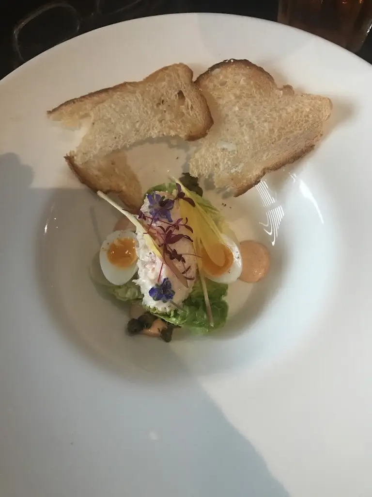 Daz R_The Smuggler's Table_Crossgar_review