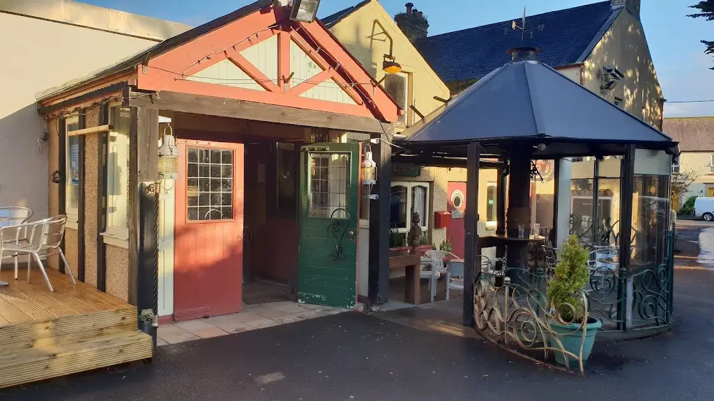 The Smuggler's Table_Crossgar_slider_image_3