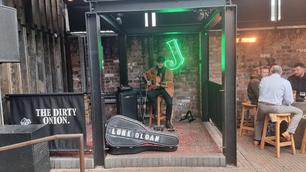 The Dirty Onion and Yardbird_City of Belfast_slider_image_3