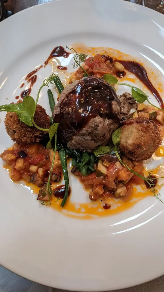 Menu_Molly's Yard_City of Belfast_image_9