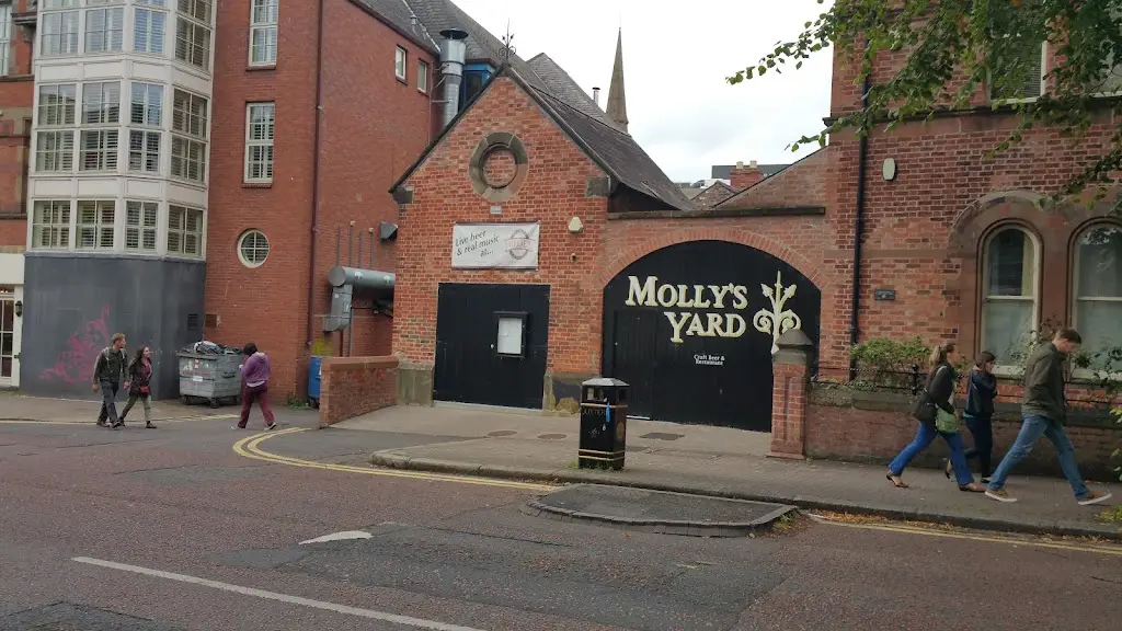 Molly's Yard restaurant in City of Belfast