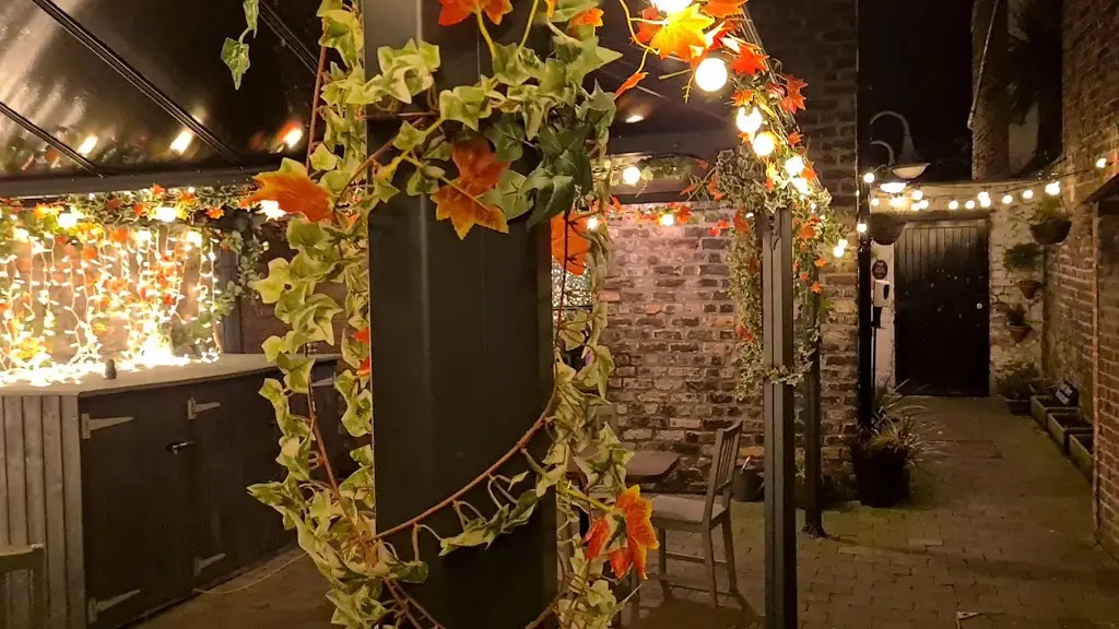 Molly's Yard_City of Belfast_slider_image_2