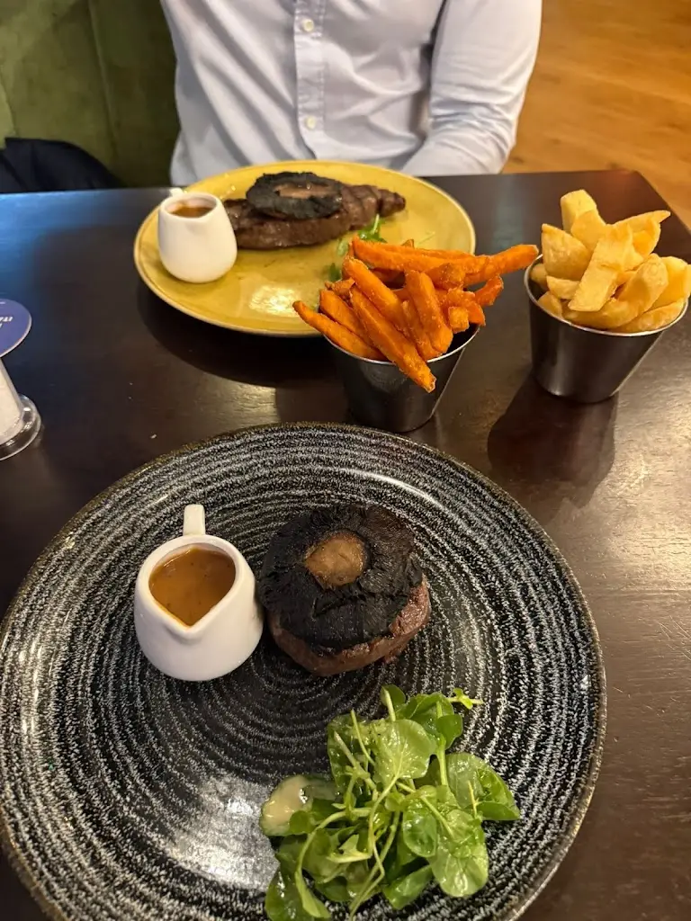 Dean Mcglade_Flame_City of Belfast_review