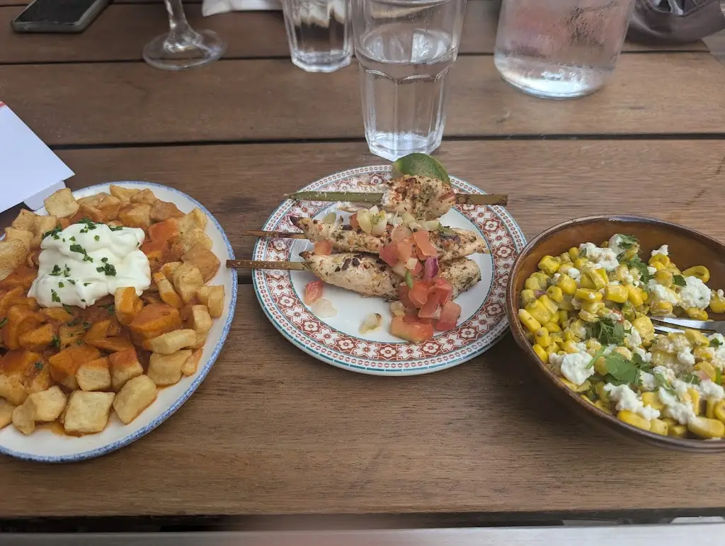 Eva-Maria Oberauer_Revolución de Cuba Belfast_City of Belfast_review