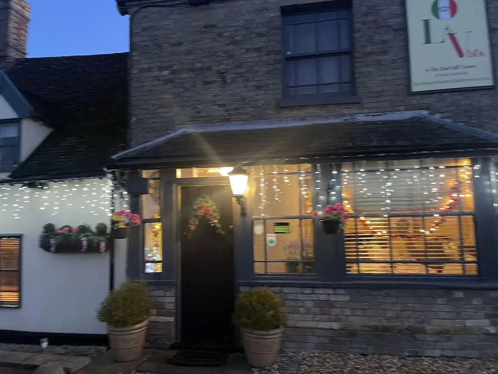 LaVista@TheCrown restaurant in Bildeston