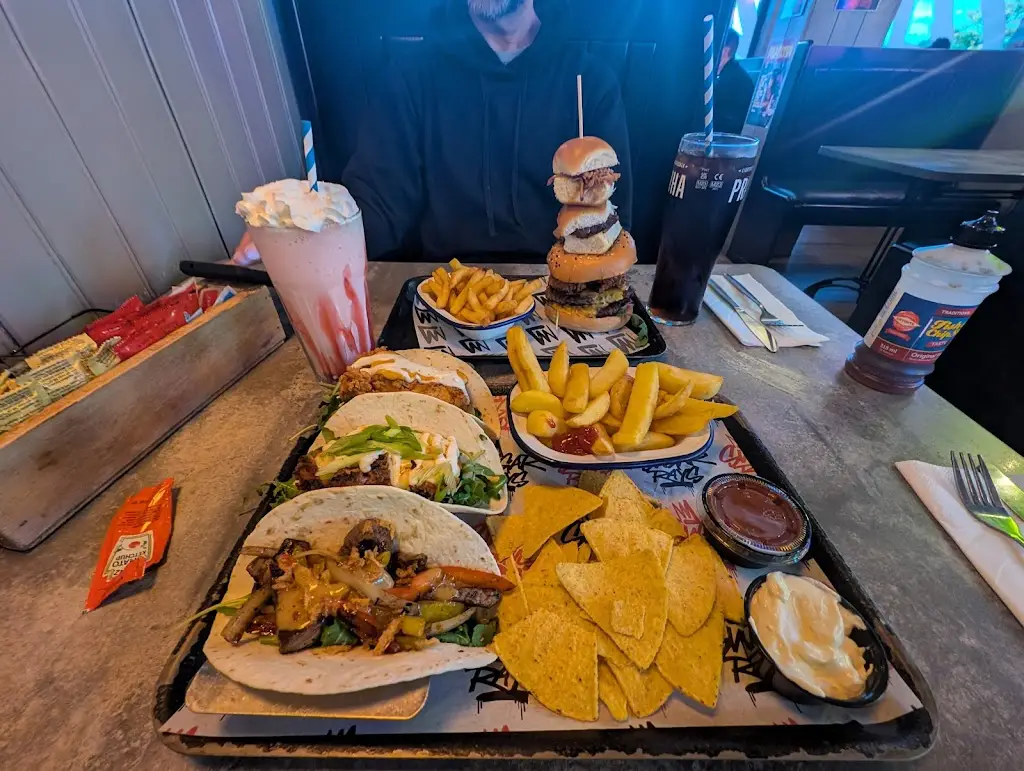 Nina Pace_Sugar Rays_Dundonald_review