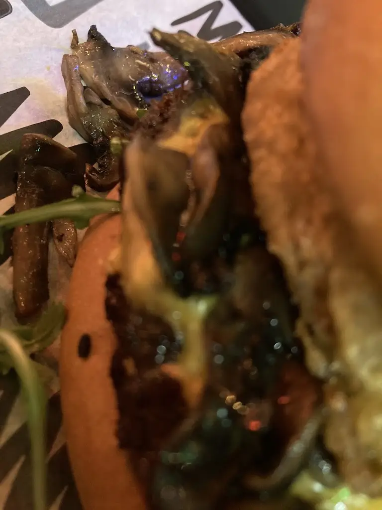 Dave McIlveen_Sugar Rays_Dundonald_review