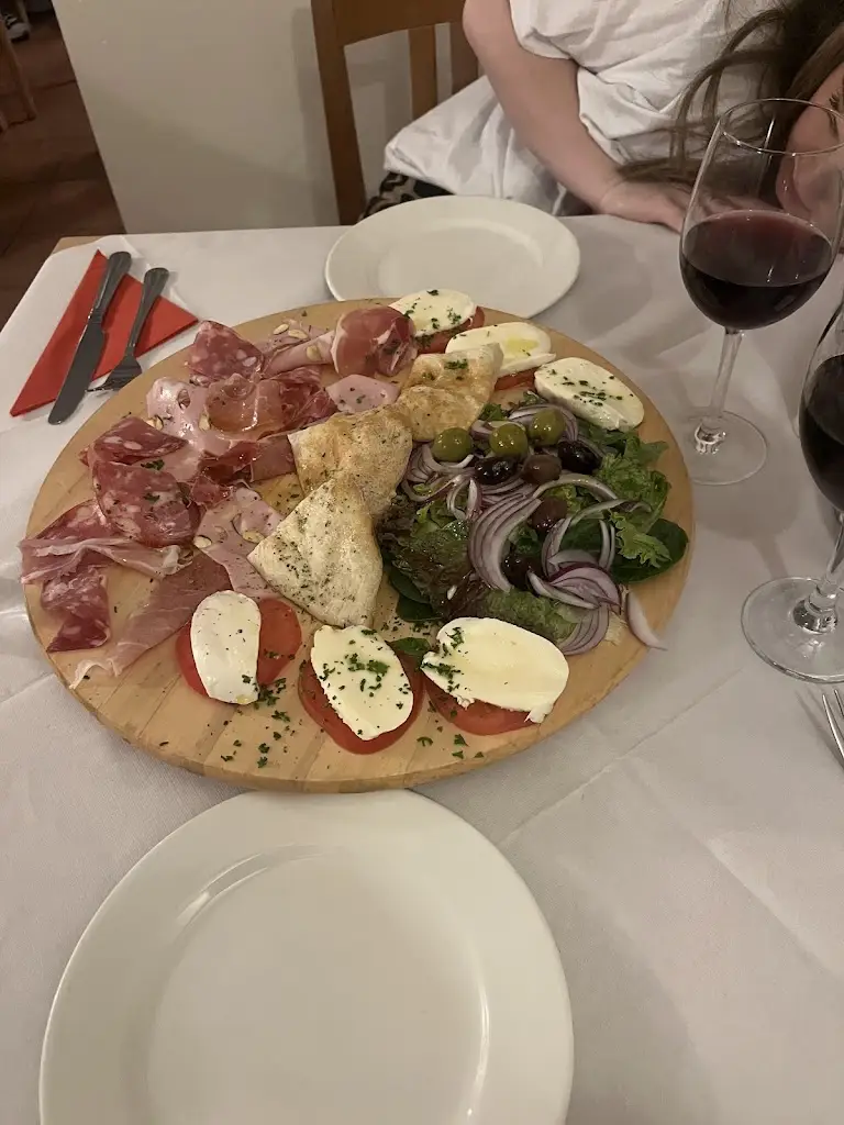 Matt Philips_Titos Ristorante_Bildeston_review