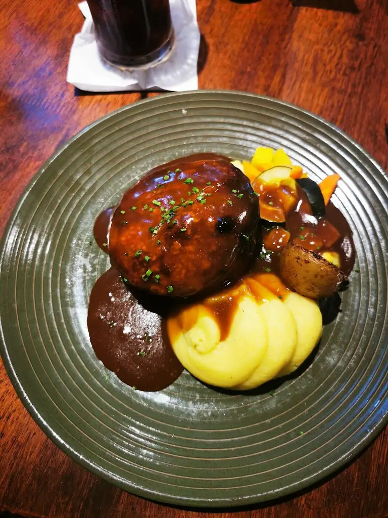 Chris Barker_The Auchans_Dundonald_review