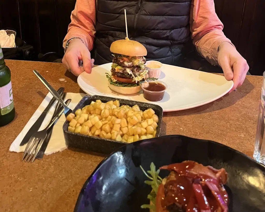 Helen_Wolfes_Dundonald_review