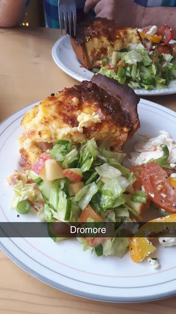 Mary McGaughey_Riverside Tea Room & Secret Garden_Dromore_review