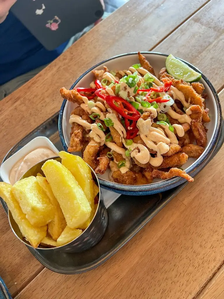 Fatima R. Altaie_Deli on the Green_Dungannon_review