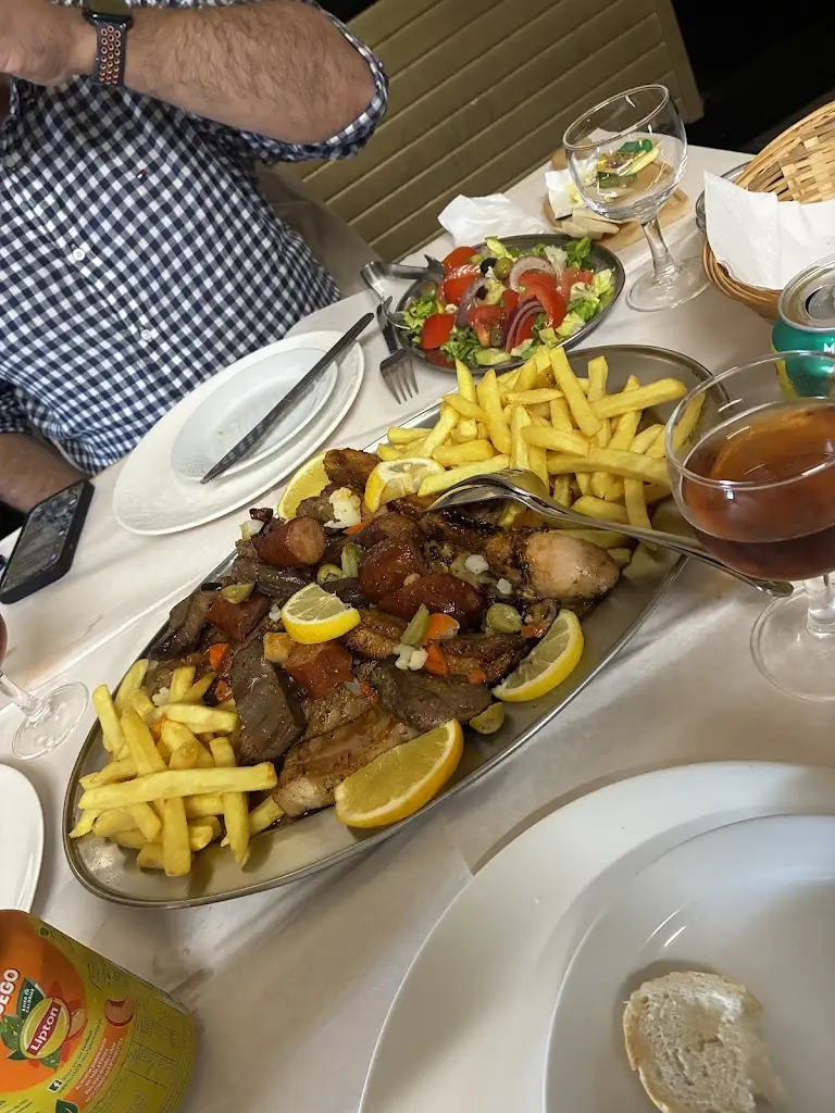 linaa adão_troppicana cafe / restaurante_Dungannon_review