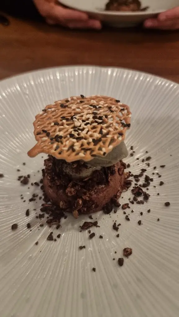 Casper Homewood_Number Eight_Bideford_review