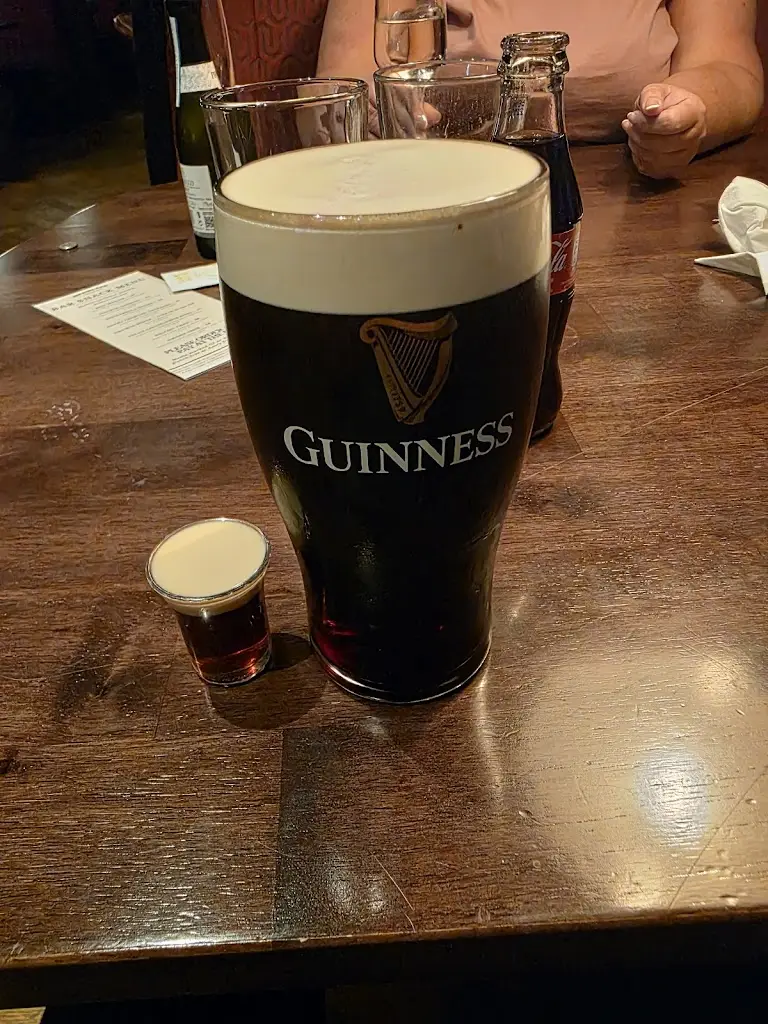 shelley loring _Ownies Bar and Bistro_Greenisland_review