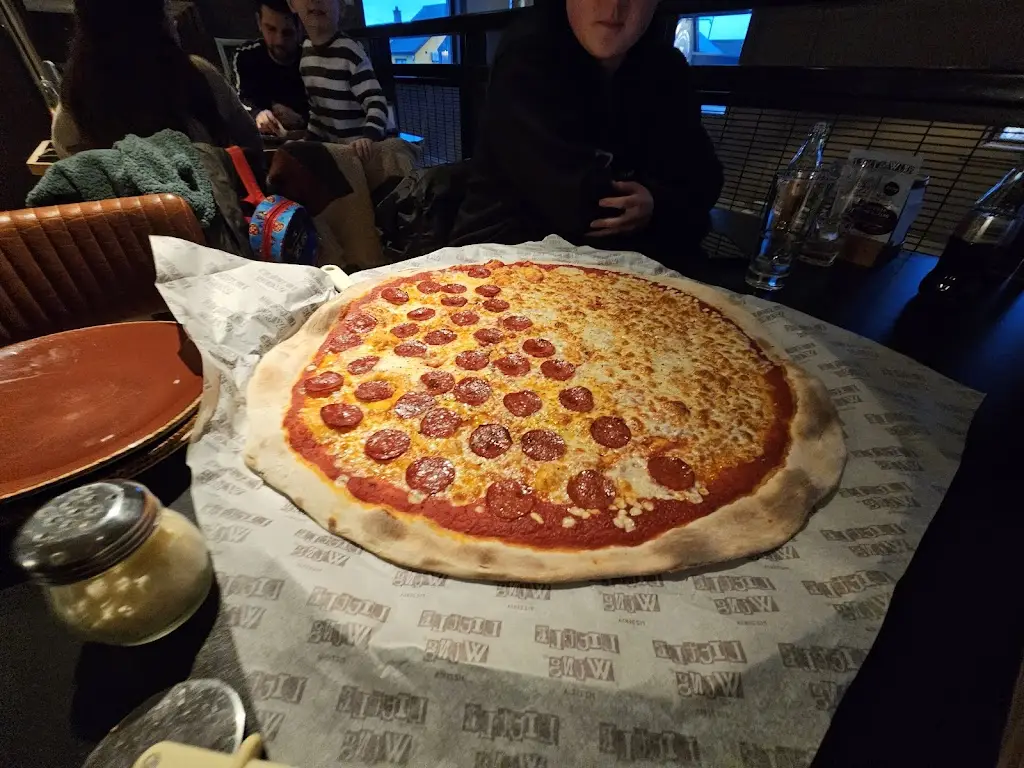 Adam Wady_Little Wing Whiteabbey_Jordanstown_review