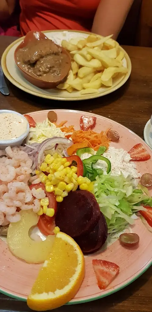 Jon Morrison_Port O Call_Kilkeel_review