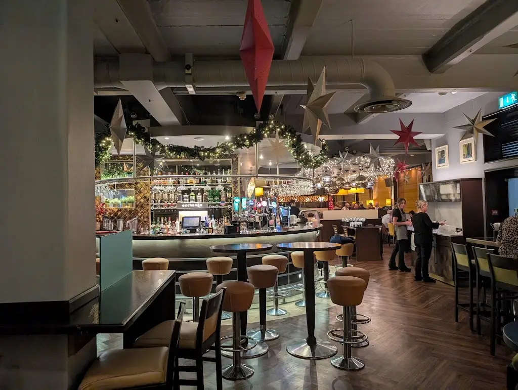 Steph_The Exchange_Derry_review