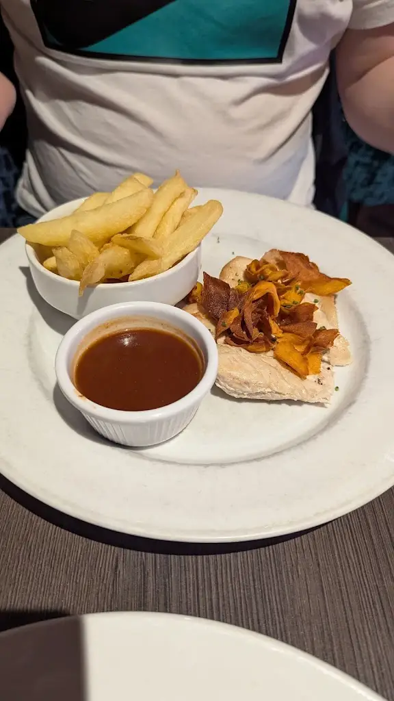 Gareth Cummings_Fitzroy's_Derry_review