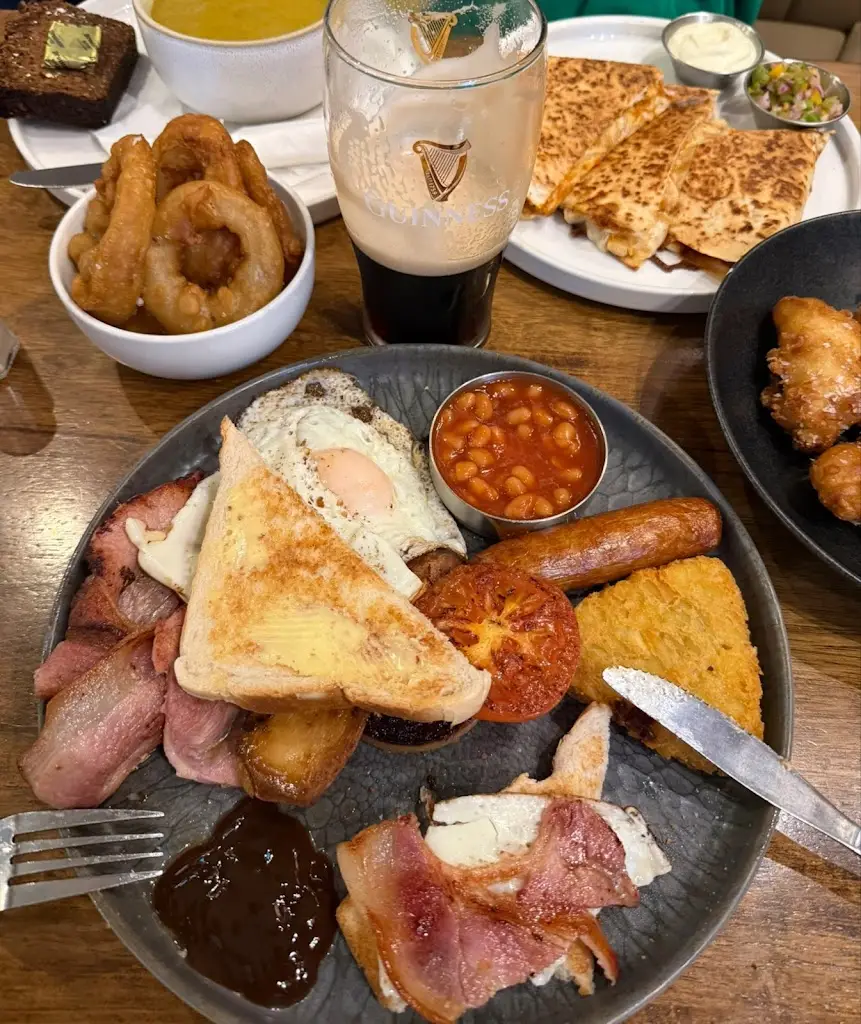 Youssef El Shaikh_Badgers Bar and Restaurant_Derry_review