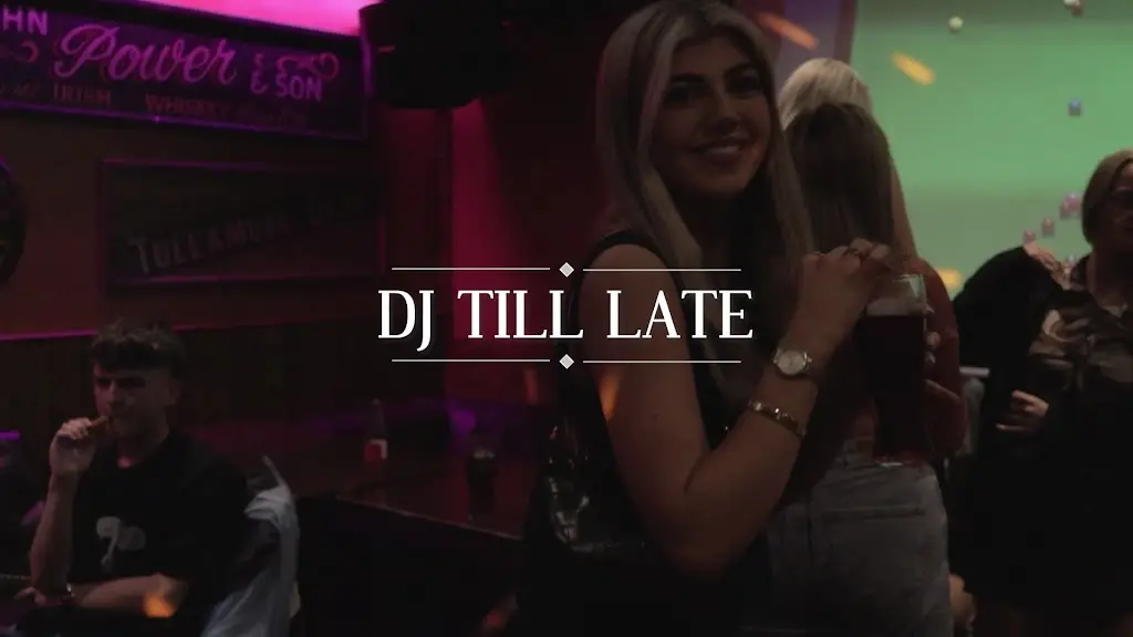 The Bentley Bar_Derry_slider_image_2