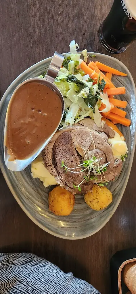 Devin Gourley_The Old Docks Bar & Grill_Derry_recensione